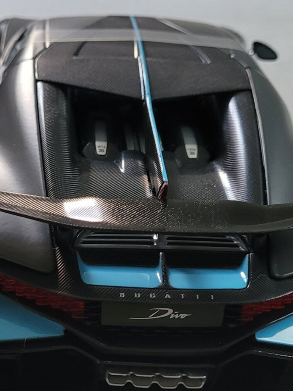 Maisto 2026 - Special Edition - Bugatti Divo 1:18 - Picture 5 of 6